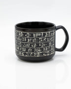 Oggetto regalo di design – Mug Sculptée à la Main en Cunéiforme (430 ml) – produit scientifique Cognitive Surplus EU, vue 1