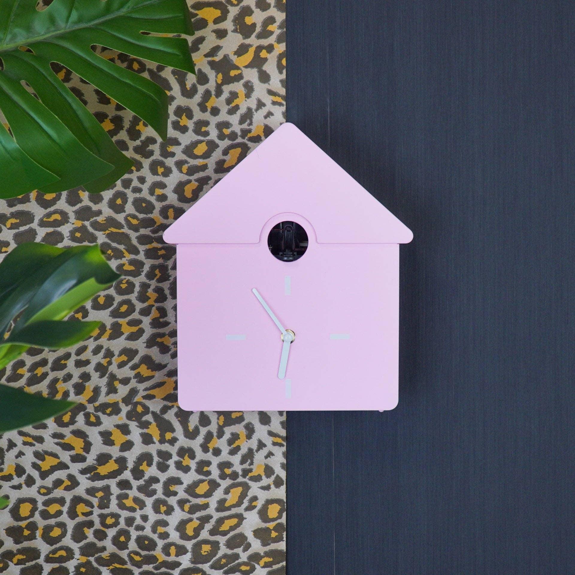 Horloge - Horloge Murale Coucou - Rose Clair - 24x27x9cm | Design-lahjat ja sisustustuotteet
