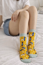 Socken für einen Spaziergang mit Ihrem Hund