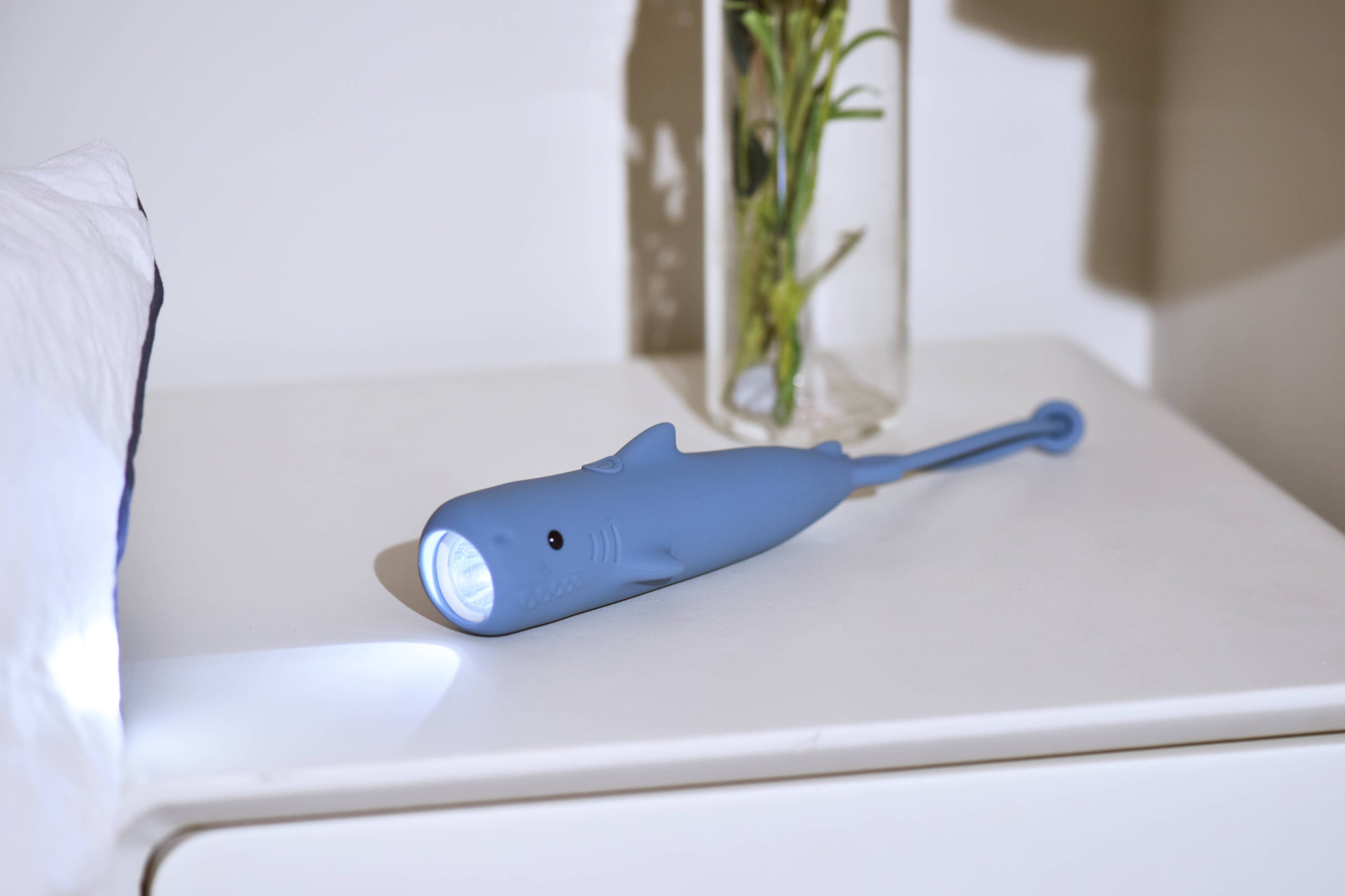 Lampe Torche Requin | Design-lahjat ja sisustustuotteet