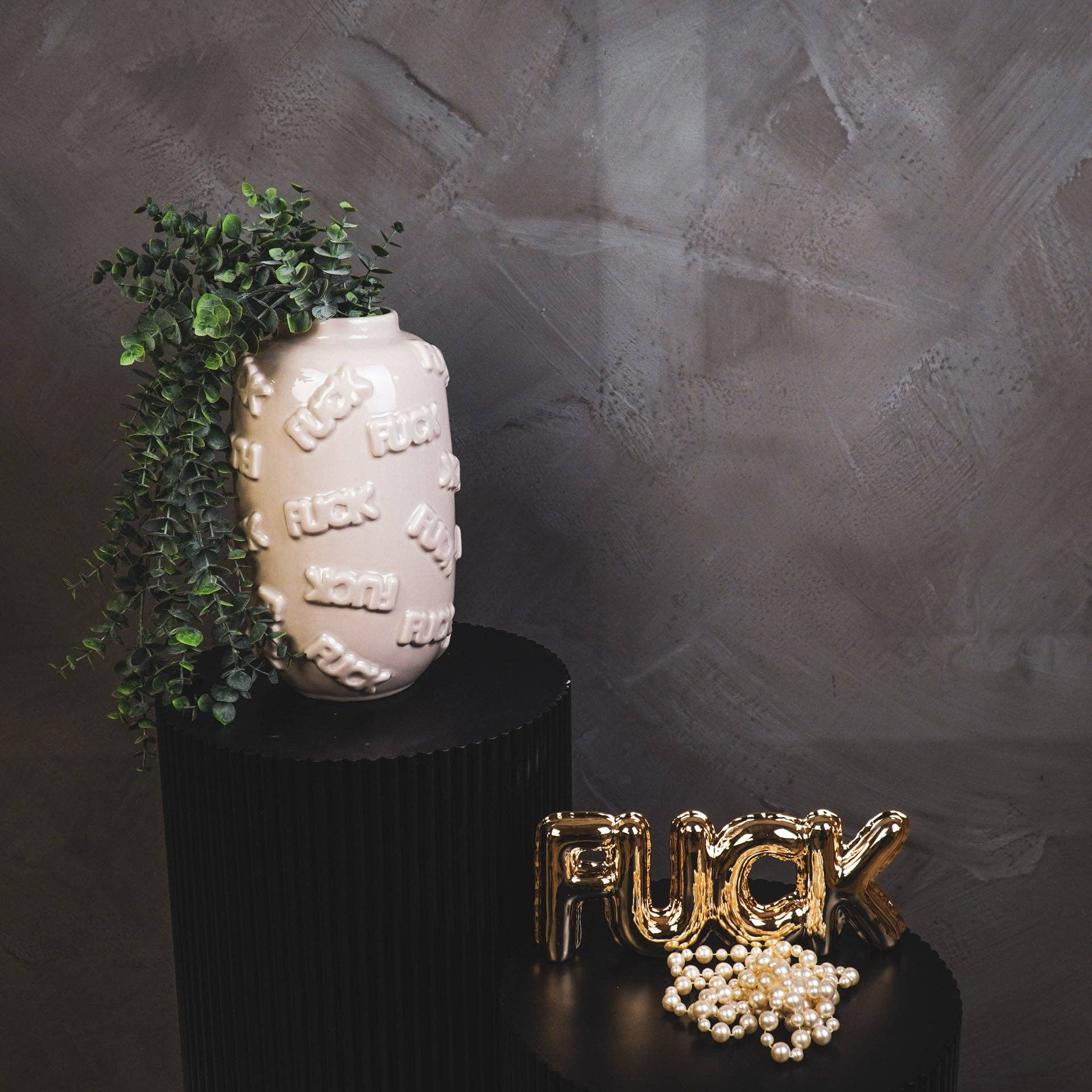 Vase - 'FUCK' - Céramique - Beige - 17x17x27cm | Designproducten en originele cadeaus