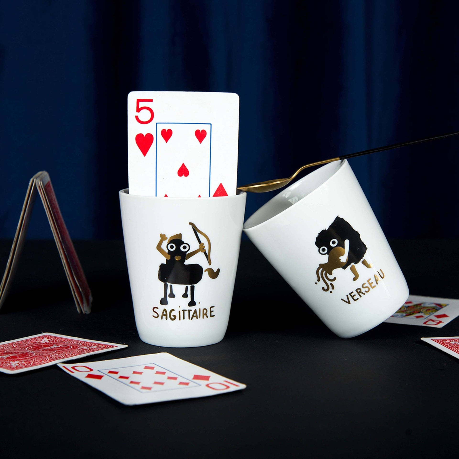 Tasse en porcelaine Signes du zodiaque | Objetos de diseño y regalos originales