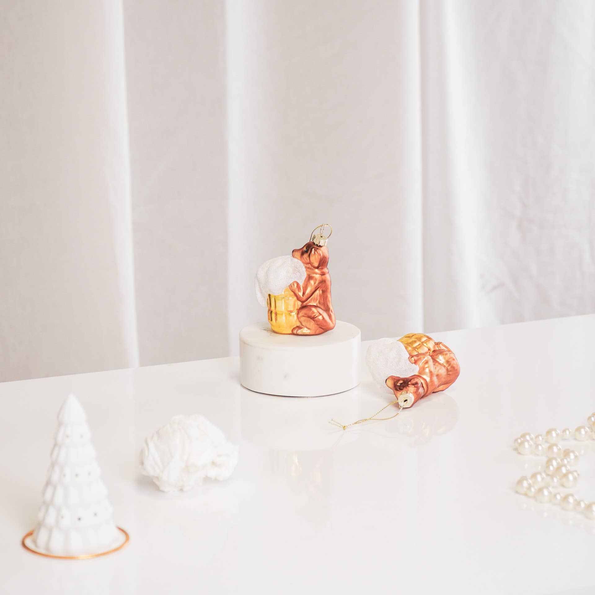 Oggetto regalo di design – boule de noel teckel 1 