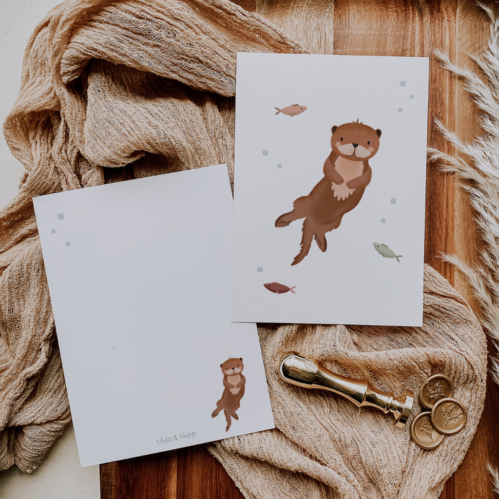 Oggetto regalo di design – carte de voeux loutre tilda theo 