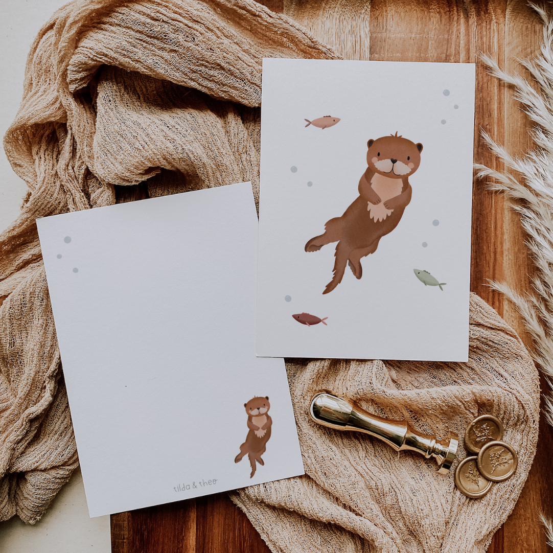 Oggetto regalo di design – carte de voeux loutre tilda theo 