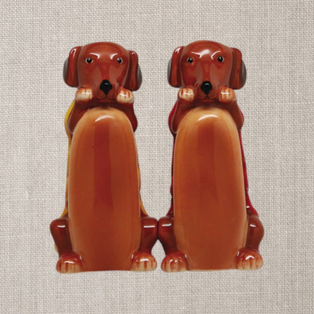 Salz-und-Pfeffer-Dackel-„Hot-Dogs“