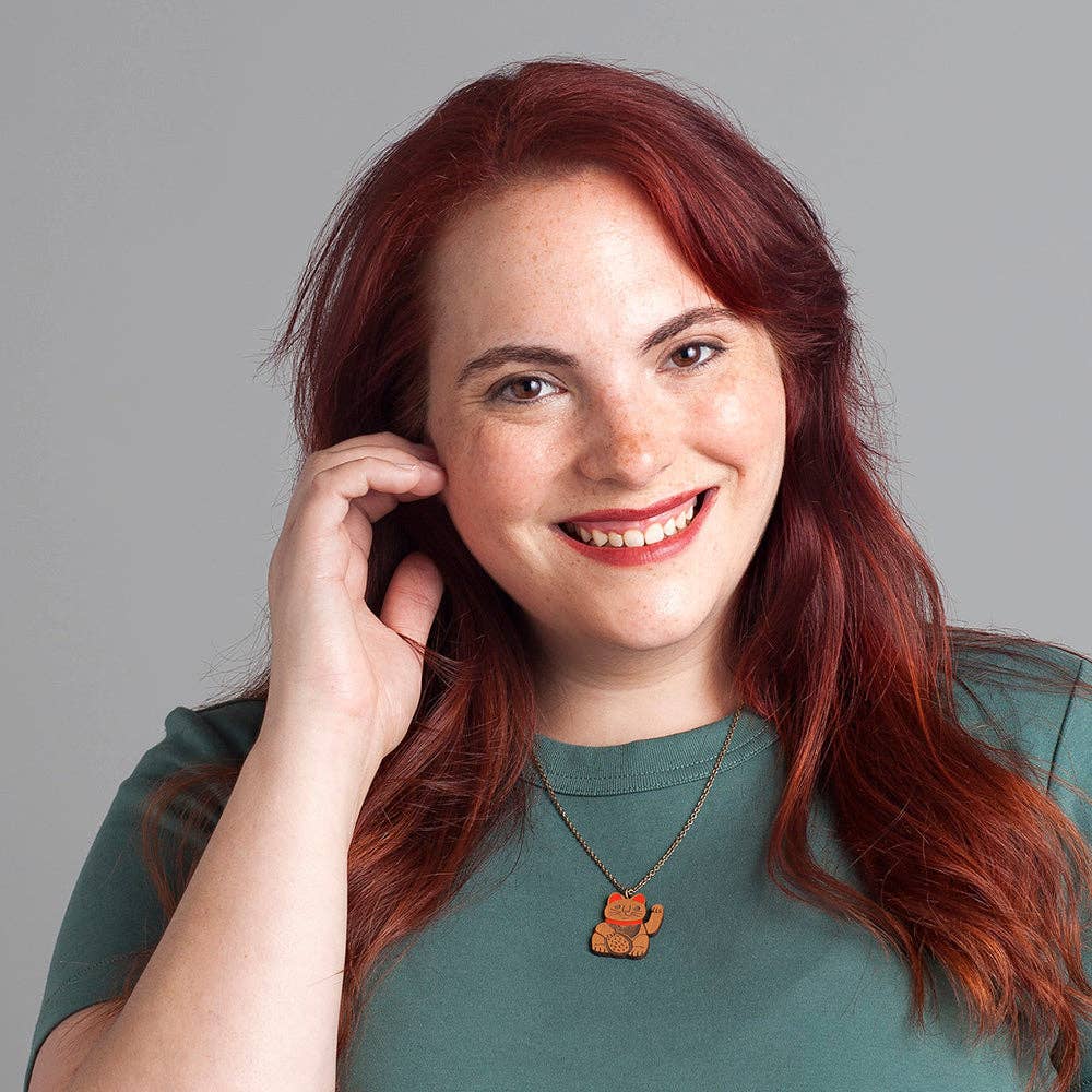 collier chat chanceux en bois materia rica 