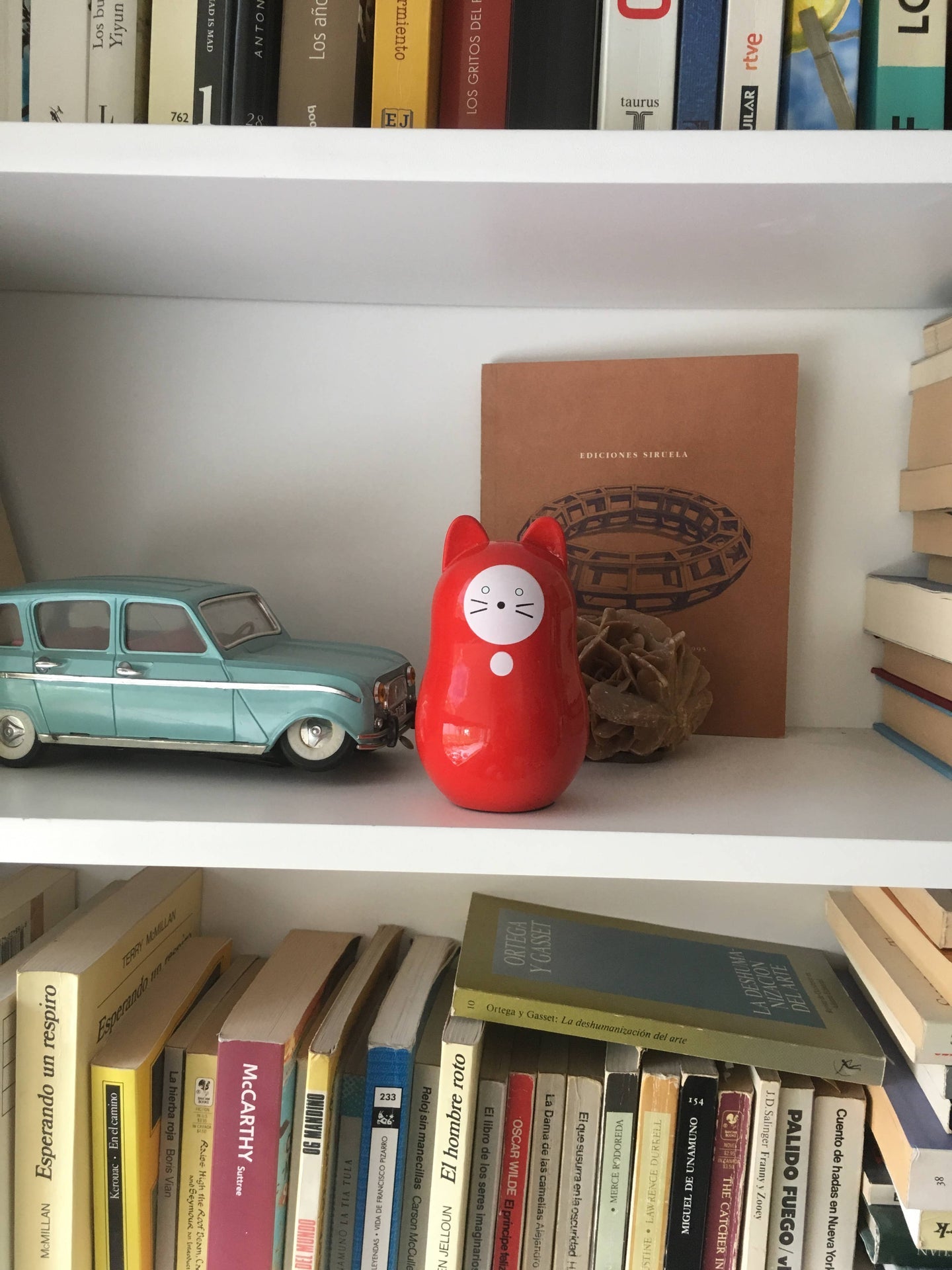 Chat Daruma Rouge “Chance”