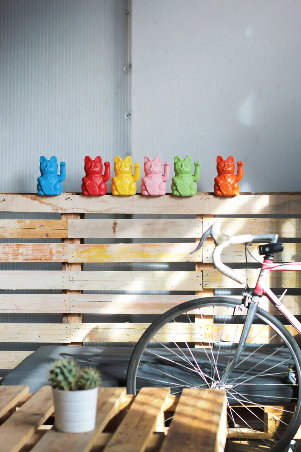 Designcadeau – chat chanceux mauve diminuto cielo 