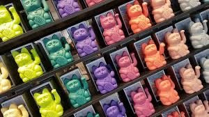 Oggetto regalo di design – chat chanceux violet donkey 