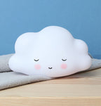 Petite veilleuse Nuage Endormie – vue 2 – A Little Lovely Company
