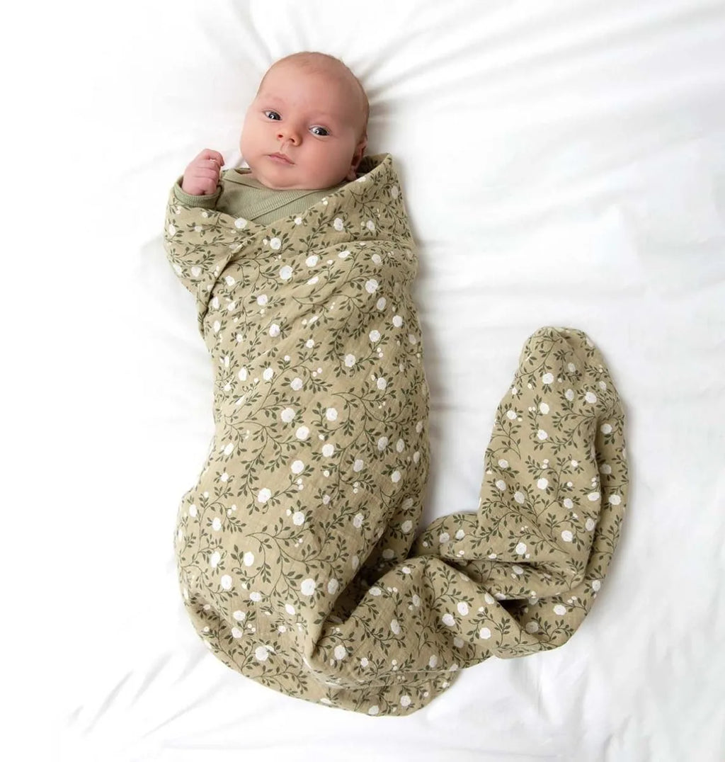 Lange XL en coton bio - Fleurs Sauge – vue 2 – A Little Lovely Company