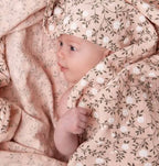 Lange XL en coton bio - Fleurs Rose – vue 5 – A Little Lovely Company