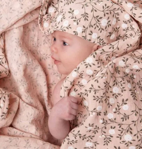 Lange XL en coton bio - Fleurs Rose – vue 5 – A Little Lovely Company