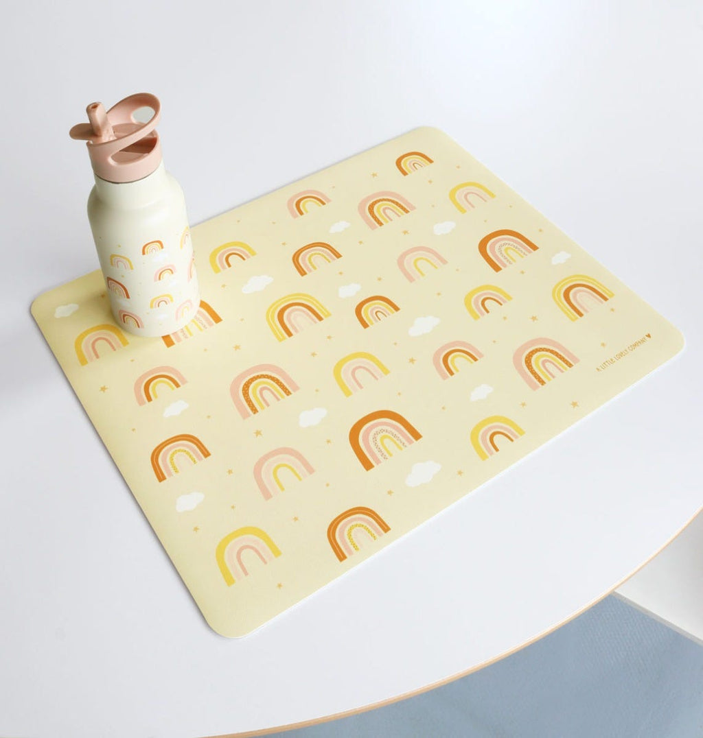 Set de table enfant - Arcs-en-ciel – vue 4 – A Little Lovely Company
