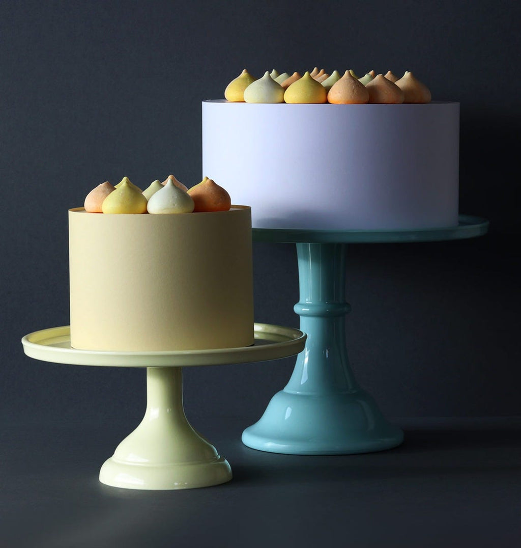 Présentoir à gâteau - petit format - jaune – vue 4 – A Little Lovely Company