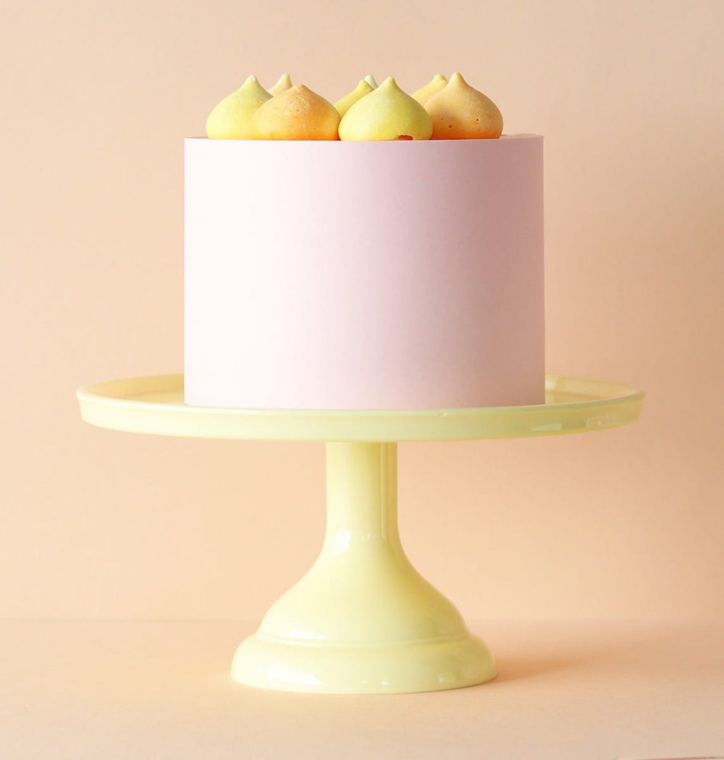Présentoir à gâteau - petit format - jaune – vue 2 – A Little Lovely Company