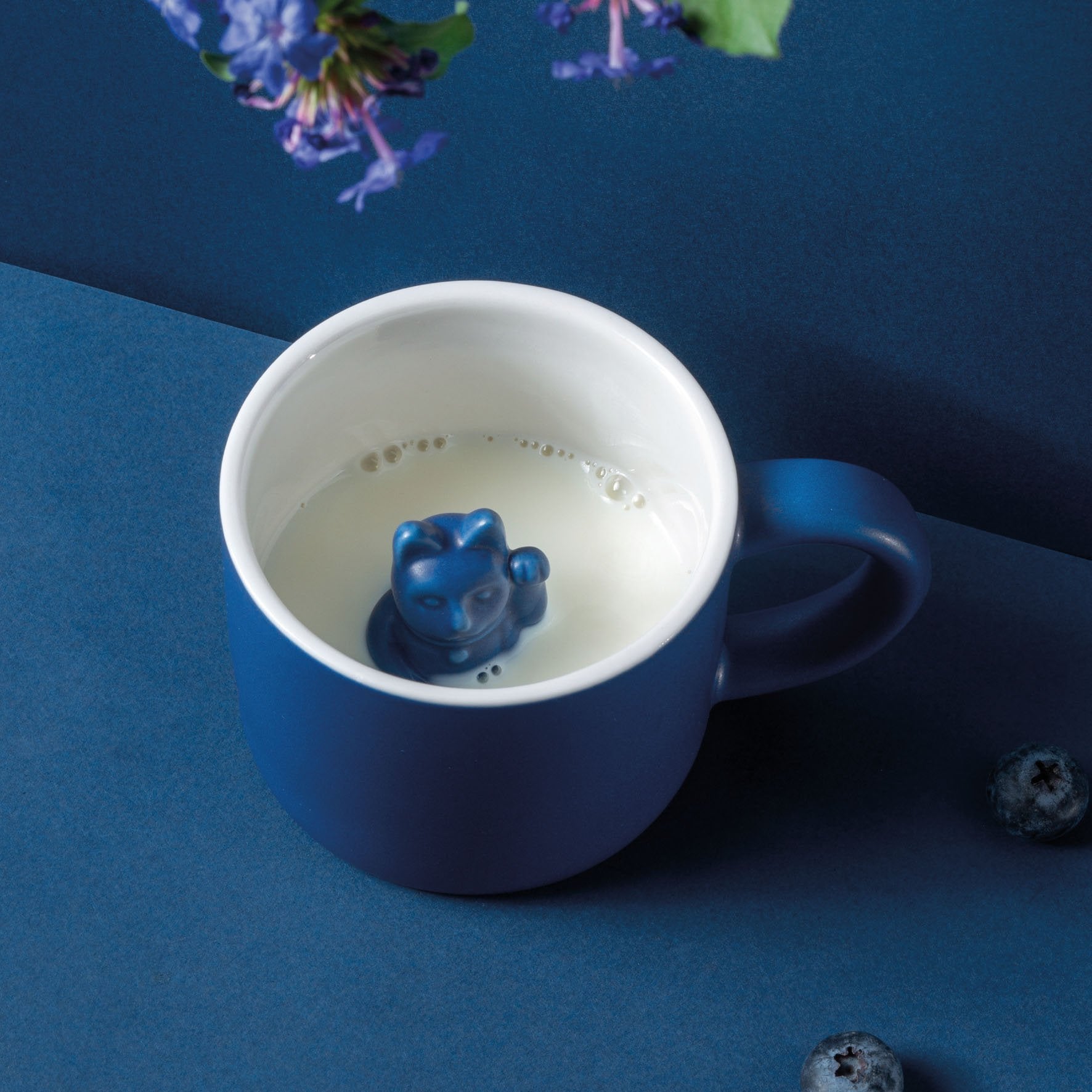 Mug Chat Chanceux Bleu Foncé Donkey | Boutique d'objets cadeaux designs CoolDesign.fr